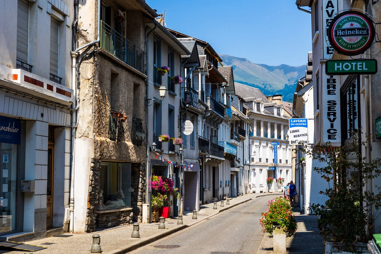 Image d'un bien immobilier, représentant l'opportunité d'acquérir un bien grâce au PEL, un plan d'épargne avec une durée minimale de 4 ans pour bénéficier d'un prêt à taux avantageux.