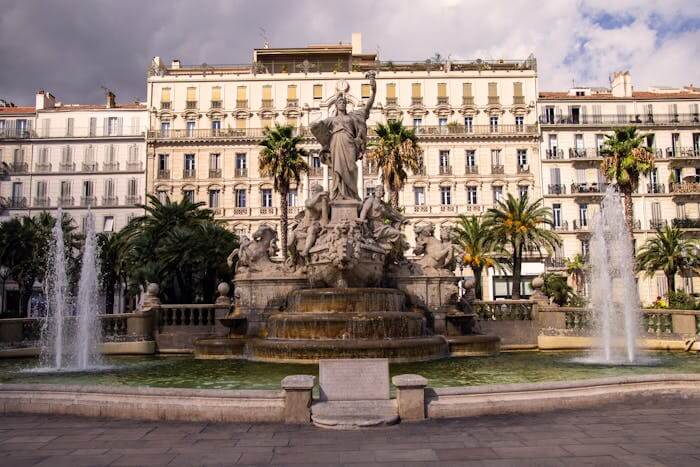 Photo d'un bien immobilier emblématique de la ville de Toulon.